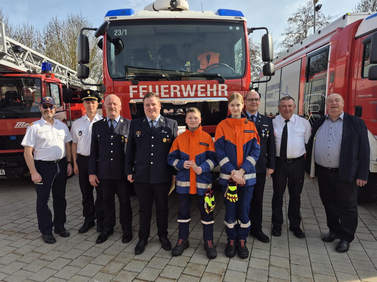 Oberösterreichischer Wissenstest 🚒🧑🚒
Am 14.03.2026 haben unsere zwei Jugendfeuerwehrler Leni und Simon am oberösterreichischen Wissenstest mit Erfolg teilgenommen. Beide konnten den Wissenstest mit der Stufe Silber abschließen 🎉 Wir sind mächtig stolz auch euch!#jugendfeuerwehr #ffwramsdorf #wissenstest #ehrenamtistehrensache #rettenlöschenbergenschützen